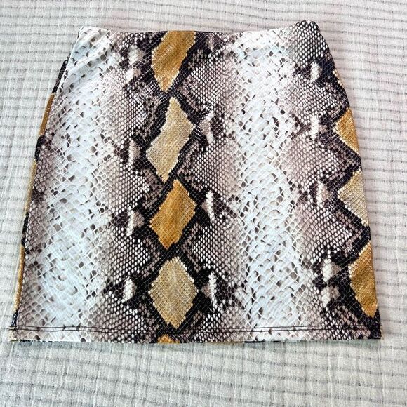 Blue Blush Womens Multicolor Snake Print Pull On Mini Skirt Size Small‎ - Picture 1 of 6